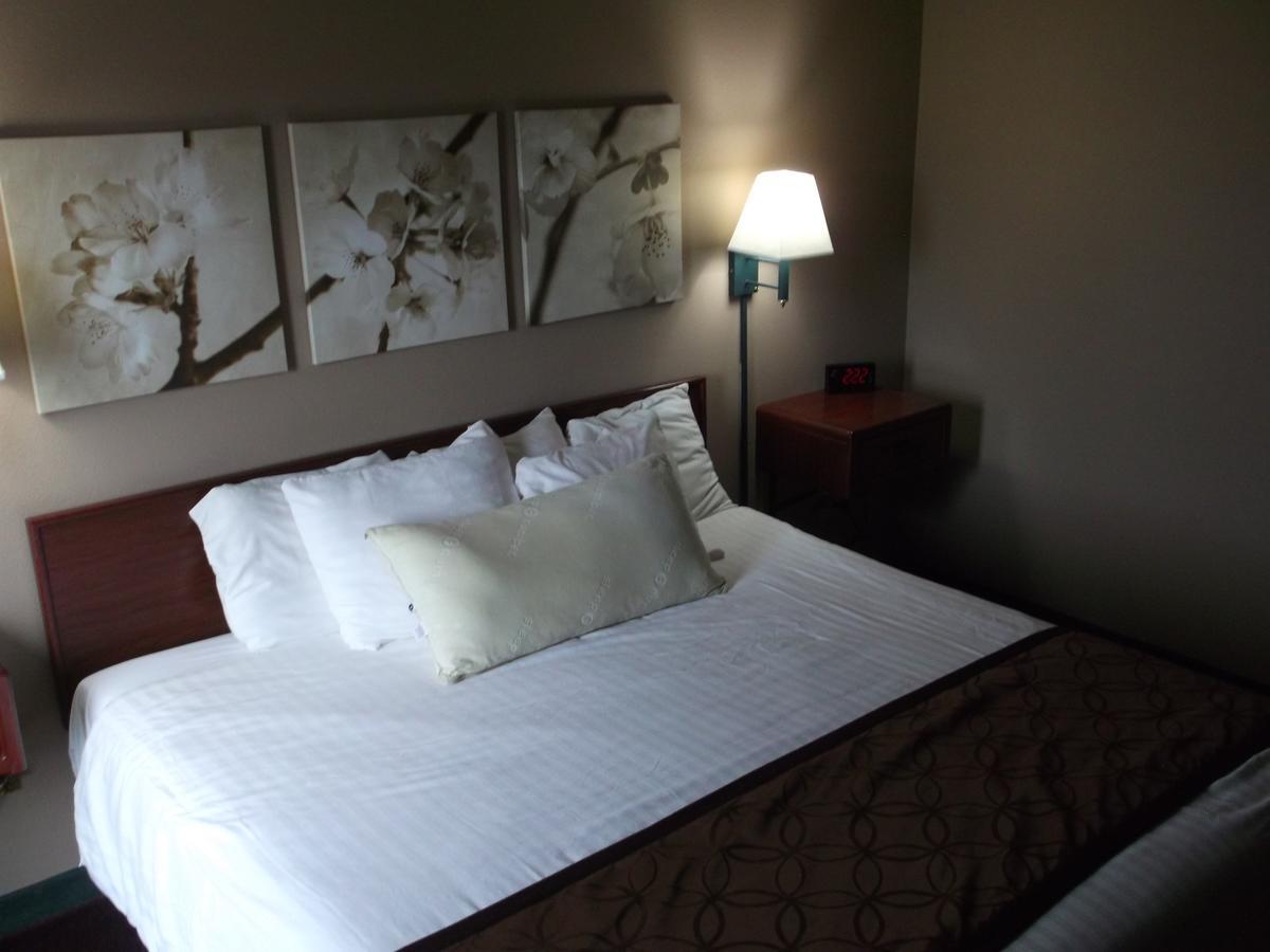 De Smet Super Deluxe Inn & Suites Esterno foto