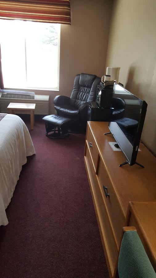De Smet Super Deluxe Inn & Suites Esterno foto