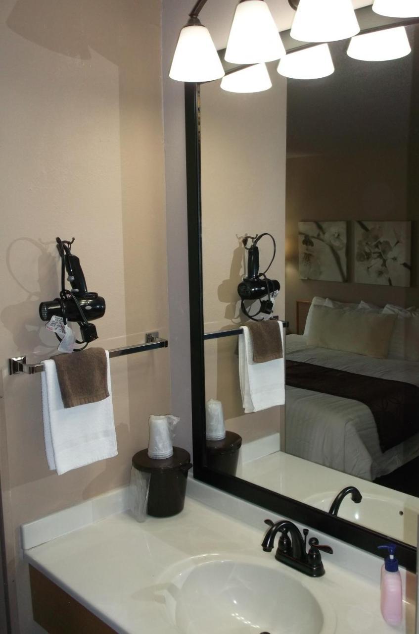 De Smet Super Deluxe Inn & Suites Esterno foto