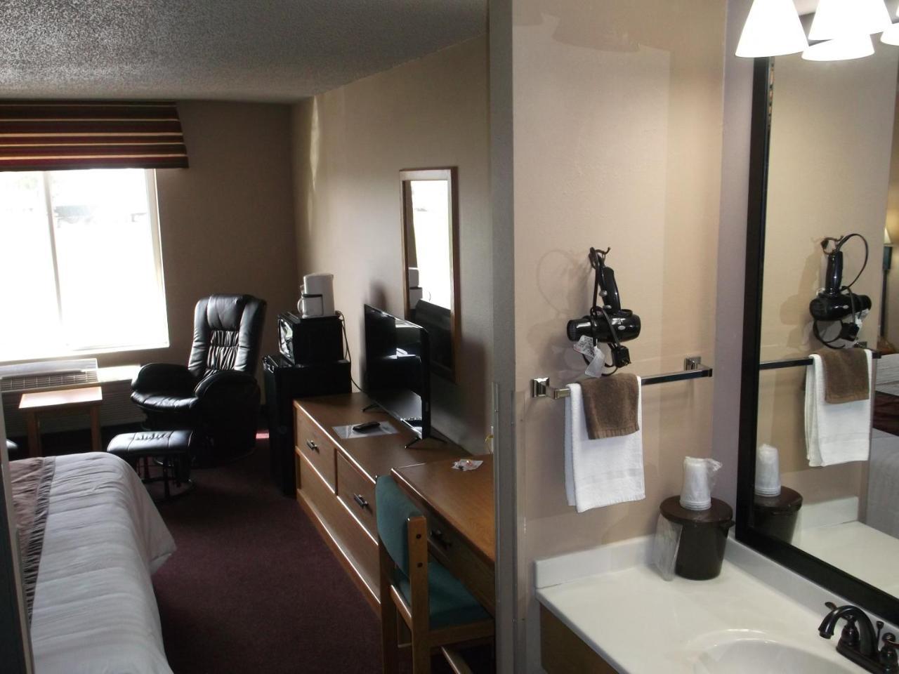 De Smet Super Deluxe Inn & Suites Esterno foto